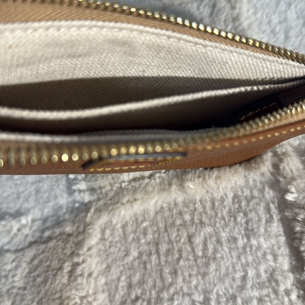 Dooney & Bourke Brown Leather Pebble Grain Wristlet - Picture 5 of 9